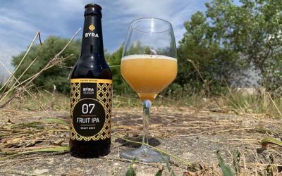 BÝRA presenta una nueva cerveza elaborada con puré de melocotón, en edición limitada